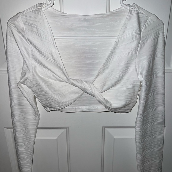 White long sleeve crop top. - Picture 1 of 2